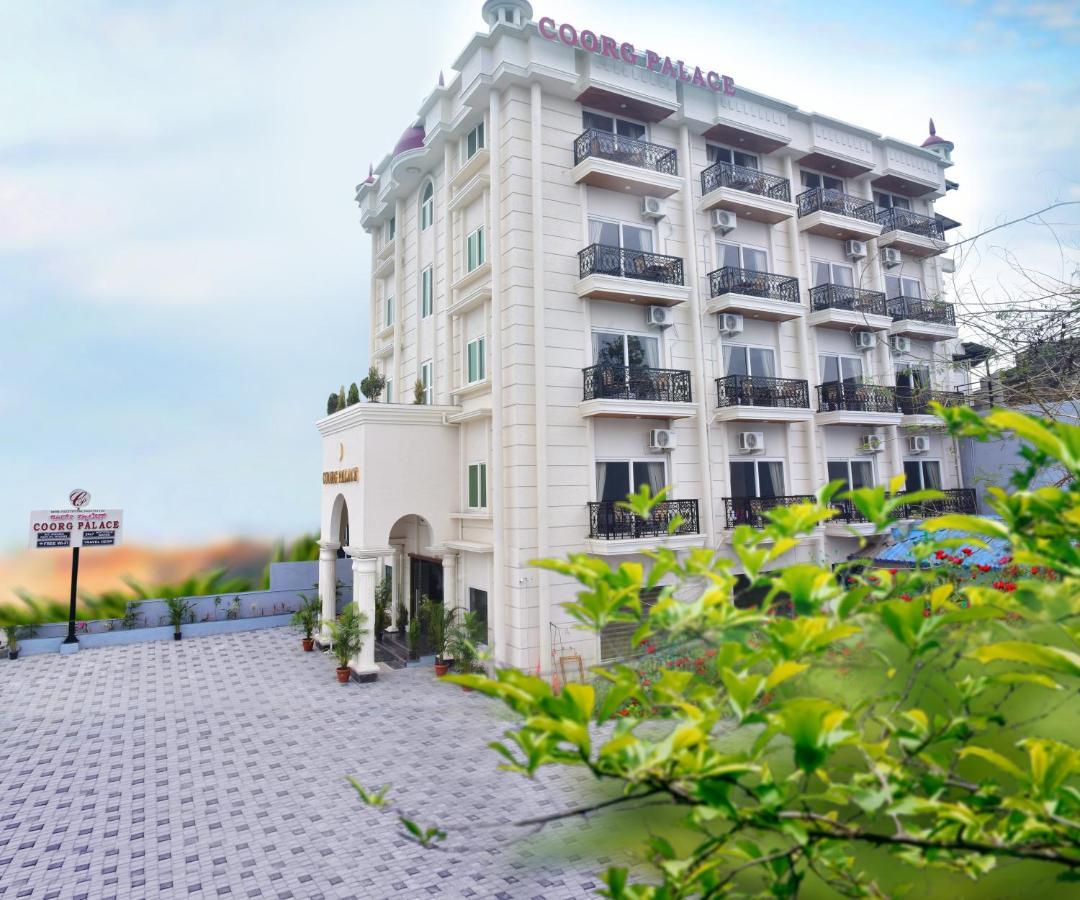 Hotel Coorg Palace Madikeri Exterior foto
