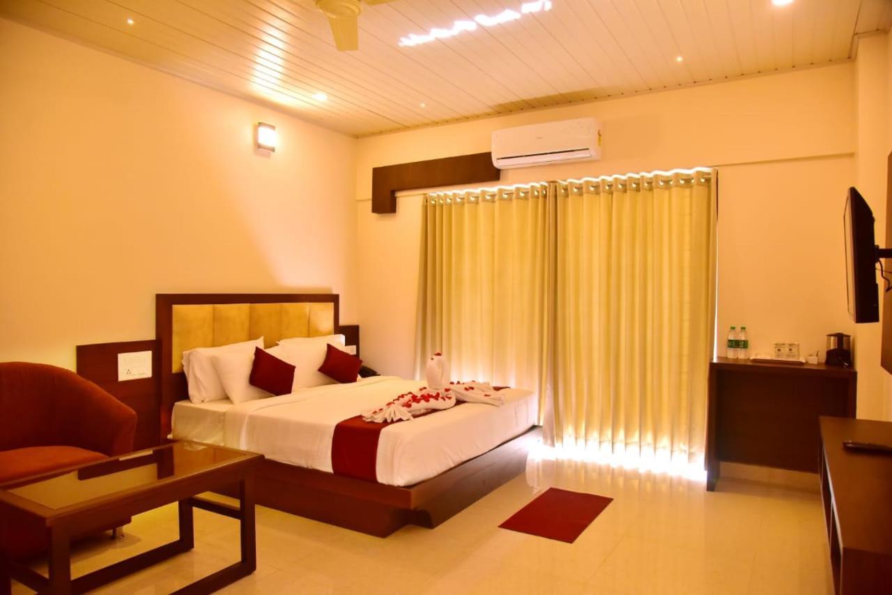 Hotel Coorg Palace Madikeri Exterior foto